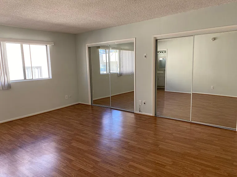 5354 Lindley Ave #305 — Photo 14