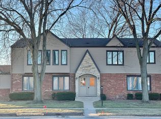 1142 Camellia Dr #3, Munster, IN 46321
