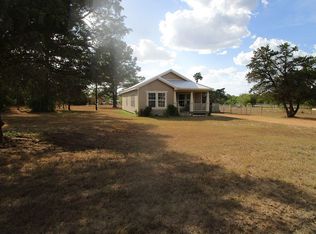 114 Regier Rd, Smithville, TX 78957