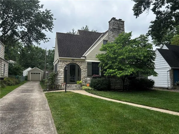 1109 W 77th St, Kansas City, MO 64114
