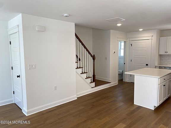 5th image of 13 Cummins Street