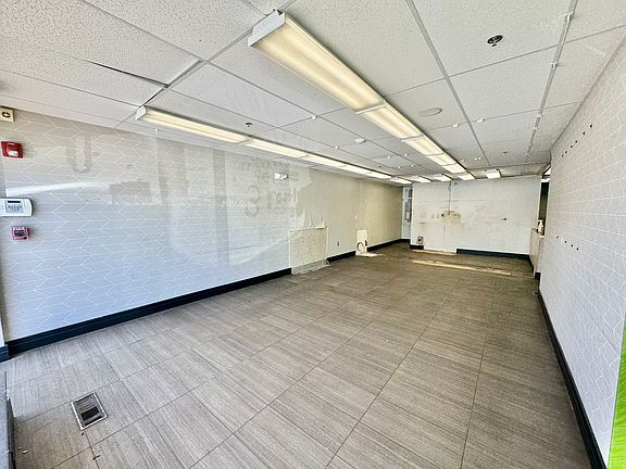 2nd image of 576 W Boylston St