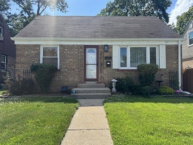 1st image of 18032 Commercial Ave