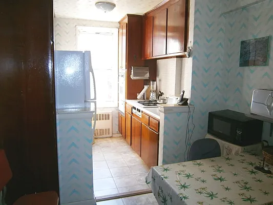 Sold by Robert E. Hill  | media 7