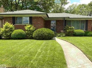 27519 Jean Rd, Warren, MI 48093