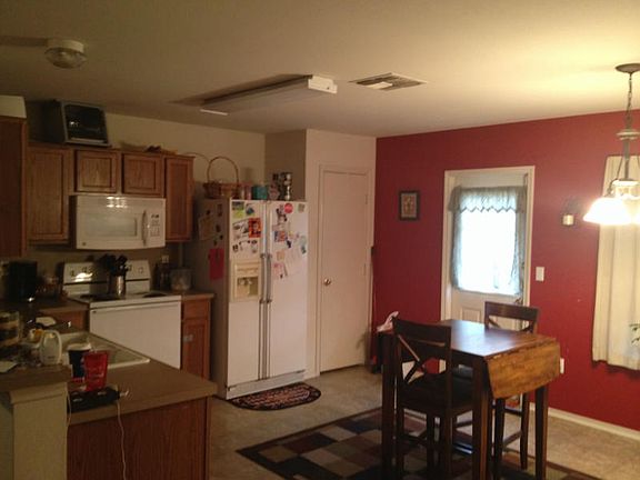 3rd image of 1222 Sacramento Dr
