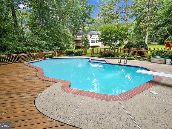 4th image of 2107 Twin Mill Ln