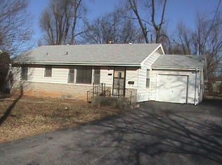 543 W Crestview St, Springfield, MO 65807