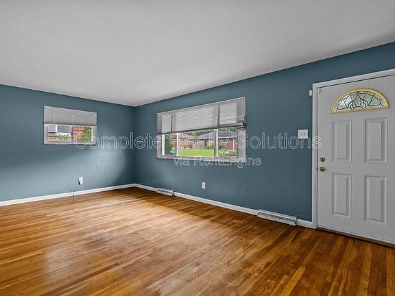 3rd image of 1149 Walker Ave