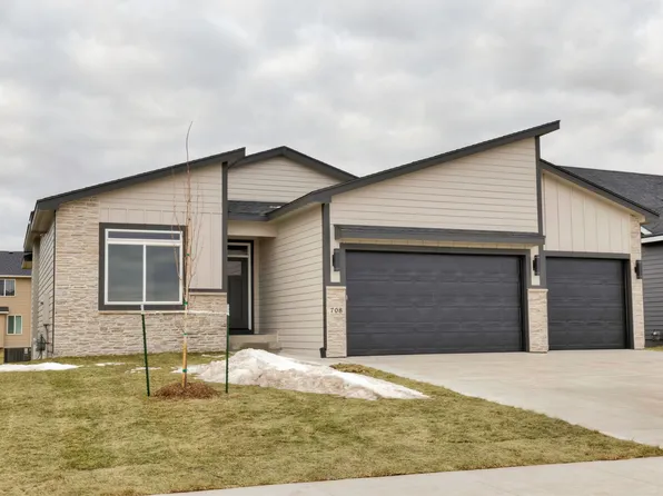 708 NE Doe Pointe Dr, Ankeny, IA 50021
