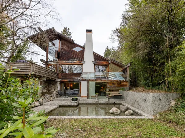 2094 Haywood Ave, West Vancouver, BC V7V 1X1