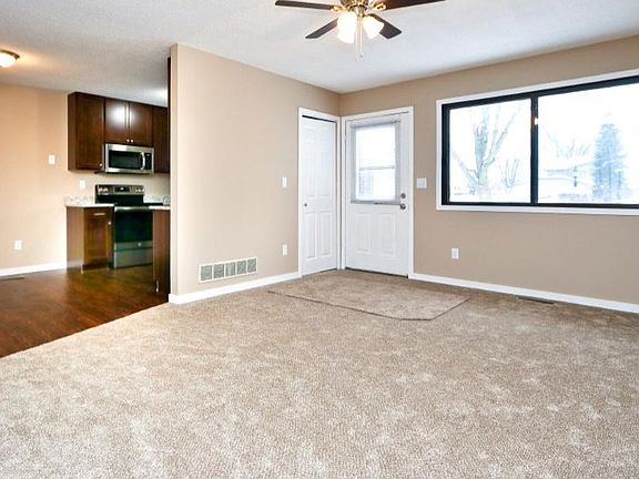 3rd image of 5666 Brandlwood Ct