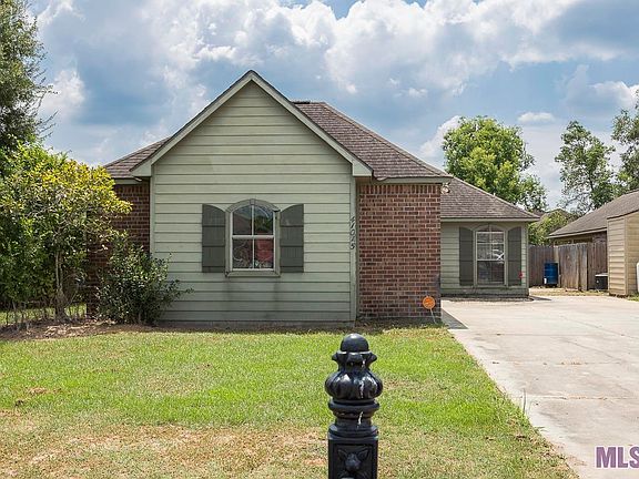 3rd image of 41015 Villa Ct N