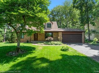 2325 Horace St, West Bloomfield, MI 48324