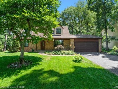 2325 Horace St, West Bloomfield, MI, 48324