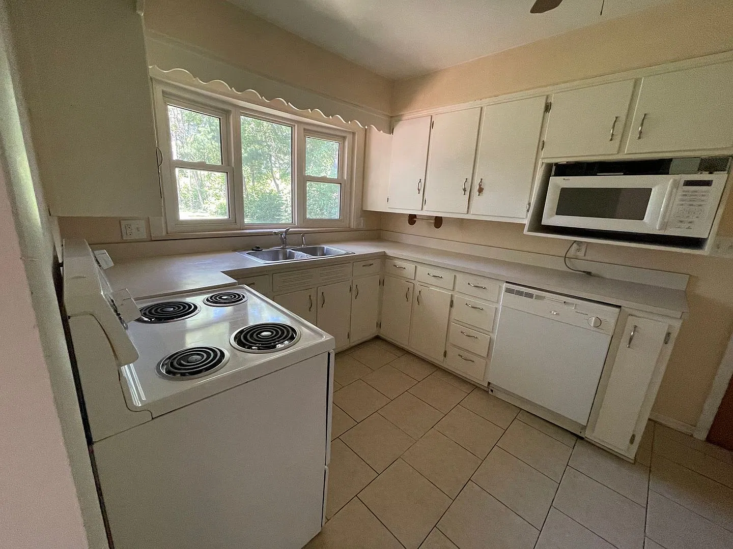 3 bedroom 1 bathroom West Lafayette — Photo 4