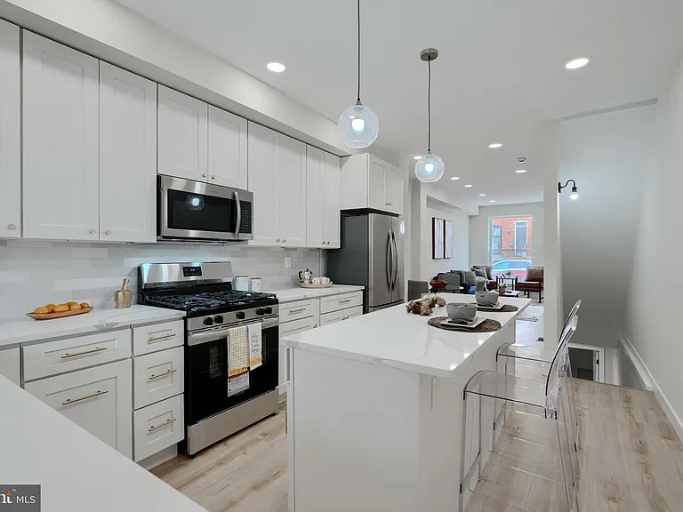 602 S Streeper St — Photo 8