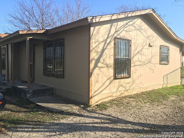 1st image of 814 W Baetz Blvd
