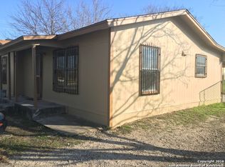 814 W Baetz Blvd, San Antonio, TX 78221