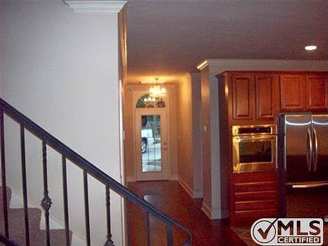 3rd image of 235 Long Beach Dr