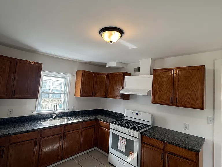 35 Harding Ave — Photo 56