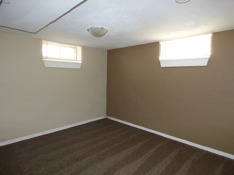 1655 S Columbine St — Photo 16