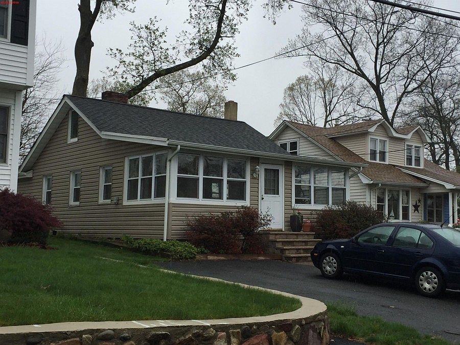 2nd image of 4 Willow St