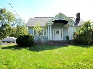 2010 Camp Meeting Rd, Sewickley, PA 15143