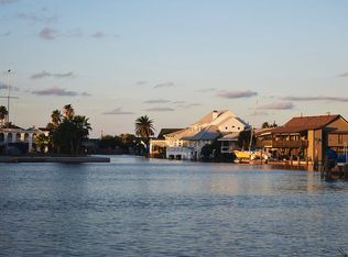 65 Nassau Dr APT E-212, Rockport, TX 78382