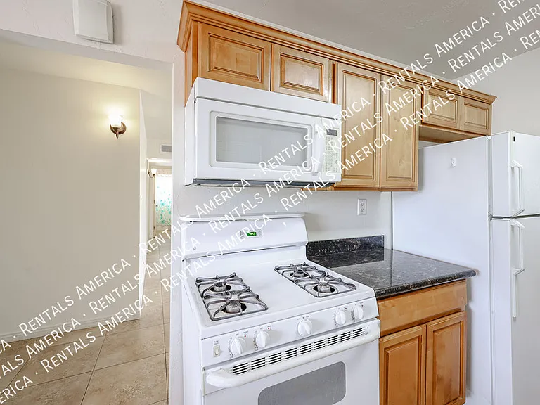3432 N 23rd Ave — Photo 12