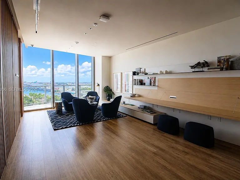 1400 Biscayne Blvd #3401 — Photo 37