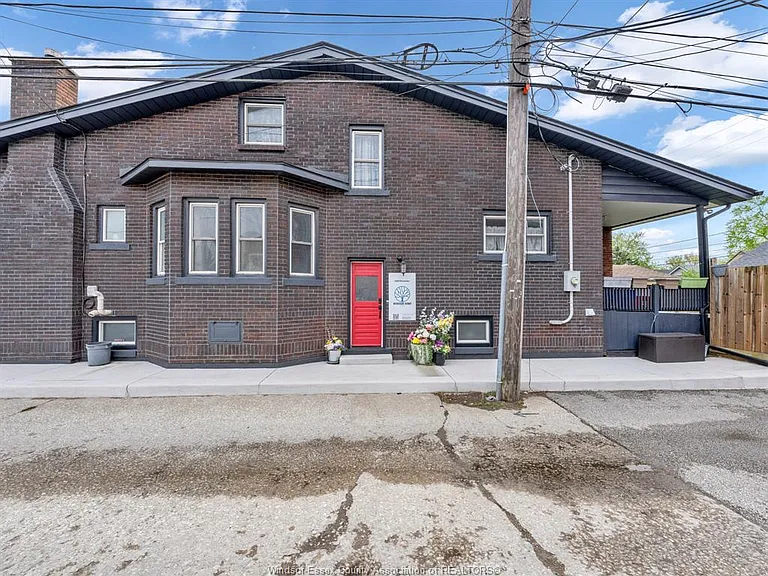 1029 Parent Ave #LOWER — Photo 3