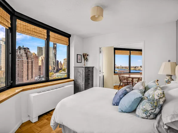 415 East 37th Street image 5 of 13