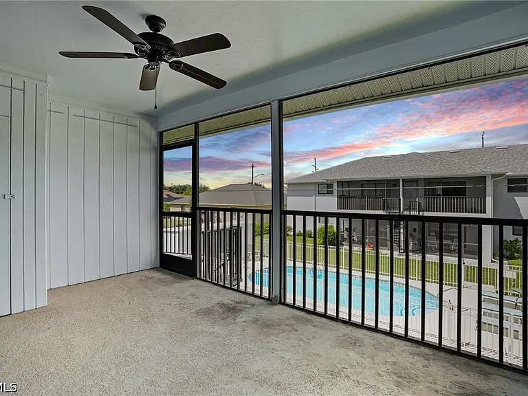 1203 SW 48th Ter #202 — Photo 32