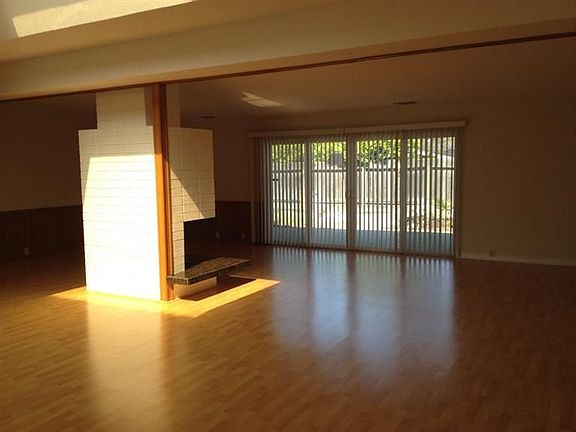 3rd image of 7684 Northeast Cir