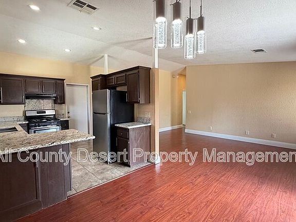 3rd image of 82360 Priscilla Ct