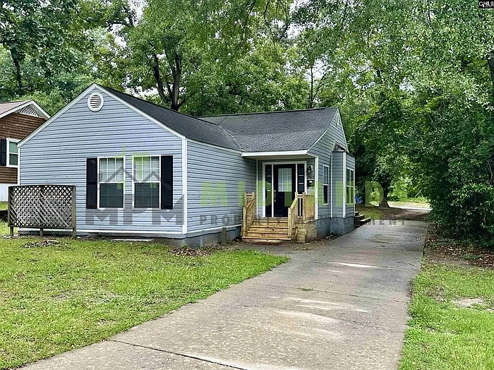 3425 Manor Ave — Photo 1