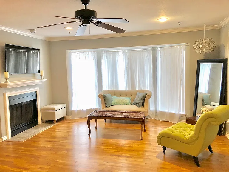 3100 Cole Ave #111 — Photo 5