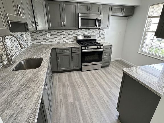 5th image of 1 Phoenix Ct