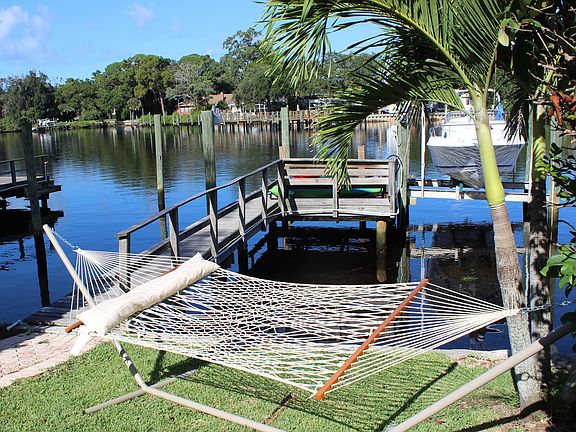 Private Boat Dock/boat lift