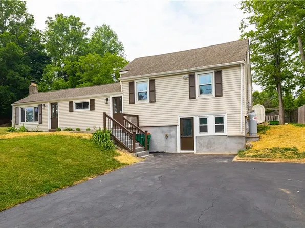 4 Cramer Road, Poughkeepsie, NY 12603