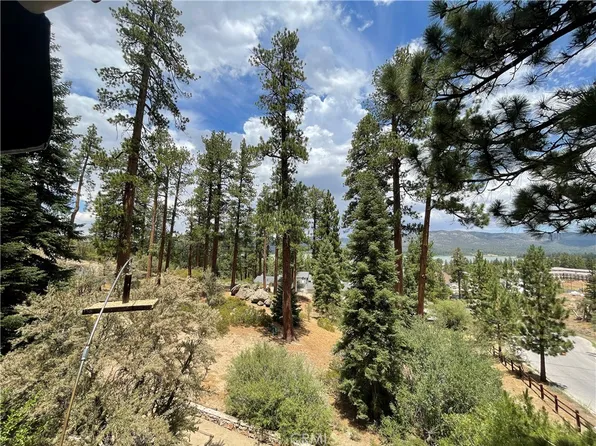 748 Paine Rd, Big Bear Lake, CA 92315