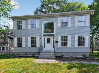 9186 Buttonwood Ct, Tobyhanna, PA 18466