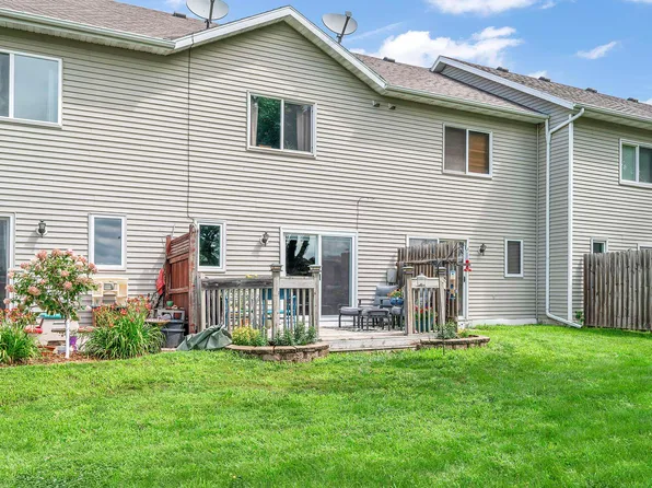 26 Westview Dr APT 9, Milford, IA 51351