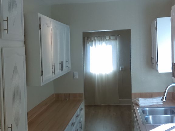 3rd image of 3956 W 27th St #1