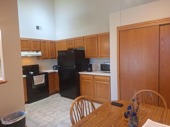 3rd image of 817 Quinlan DRIVE #E