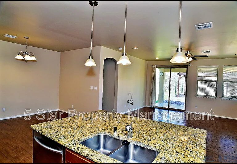 2200 Willie Mier St — Photo 14