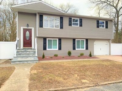 124 Van Horn Ave, Holbrook, NY, 11741