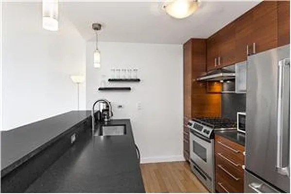 Rented by BARNES New York | media 38