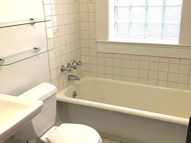 1064 Kenmore Ave #12 — Photo 31